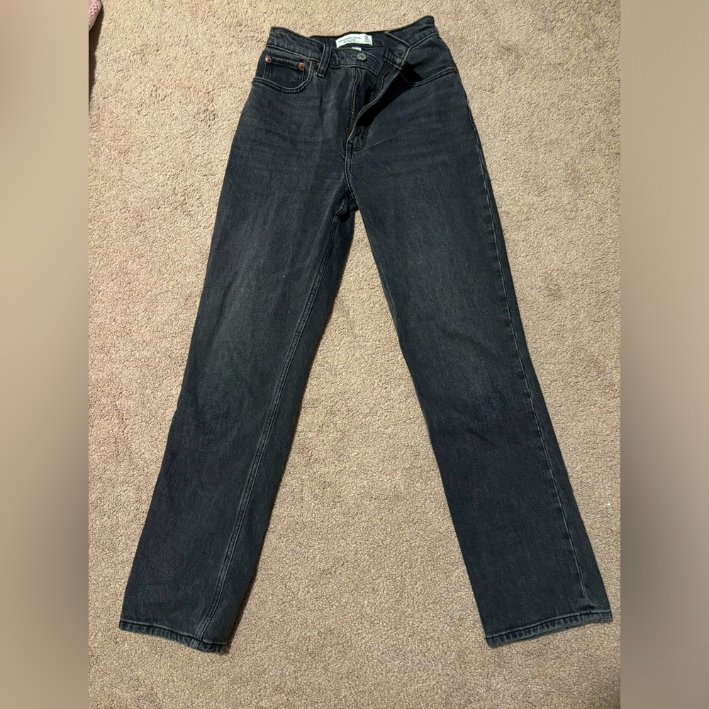 (SOLD) Abercrombie Black/dark grey wash 90s straight ultra high rise curve love